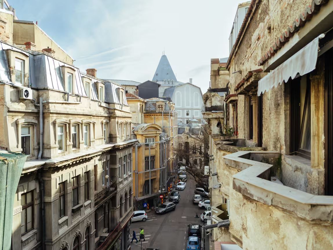 Studio superb (Garsonieră) Cismigiu, Blocul Florentin, centrală, balcon. - Poză 10