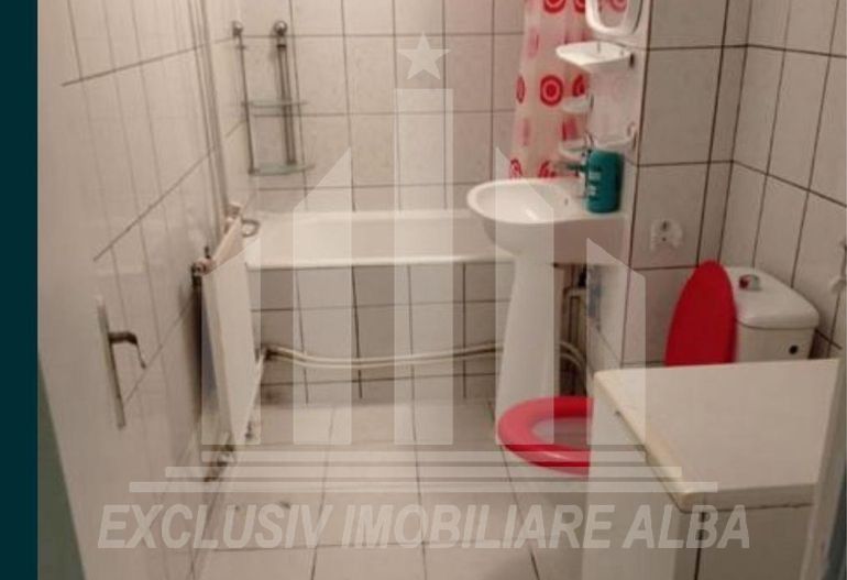 Apartament cu 2 camere decomandate, Cetate - Poză 3