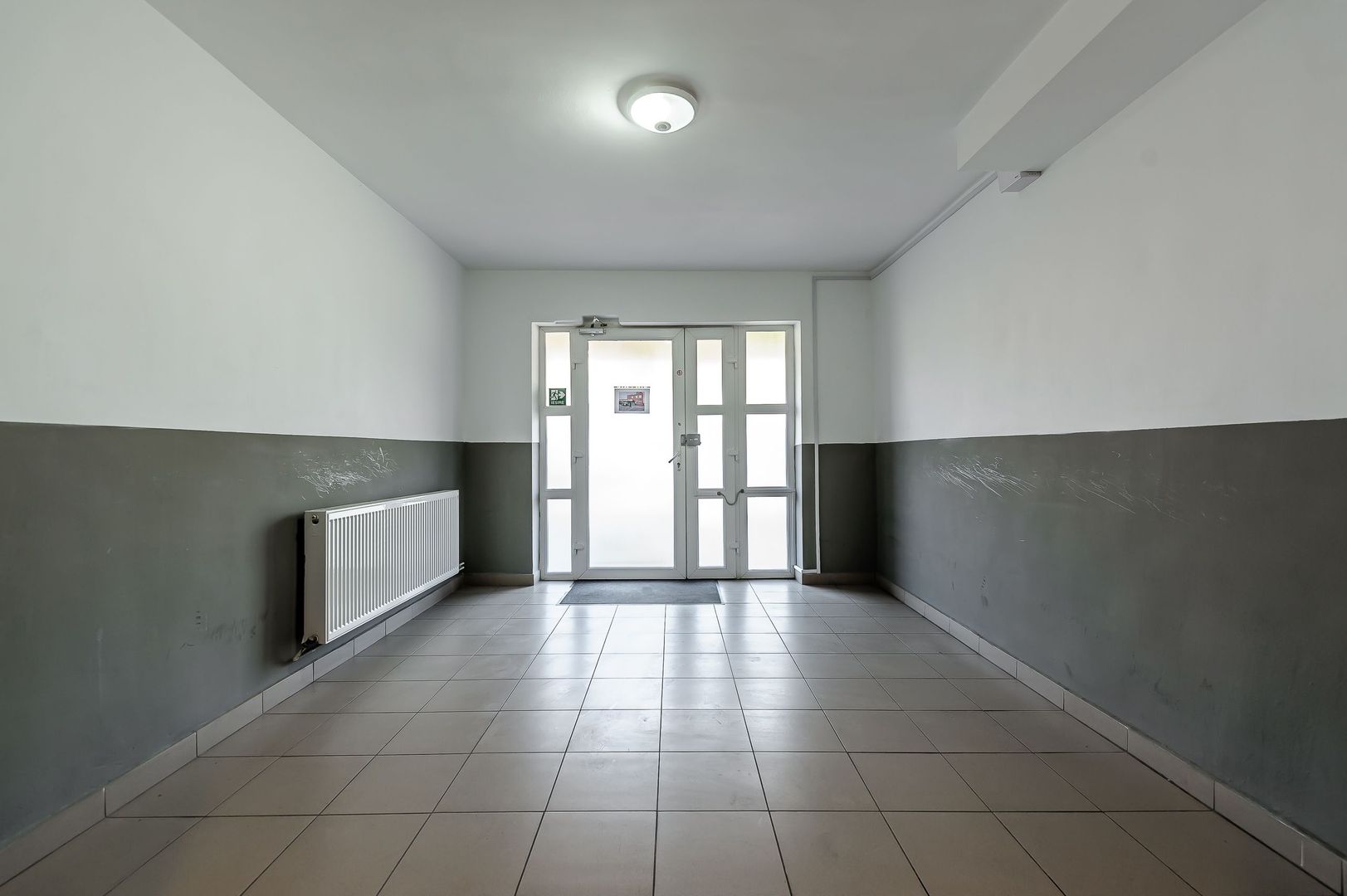 Profit garantat. Achiziționați un bloc de 63 garsoniere. - Poză 5