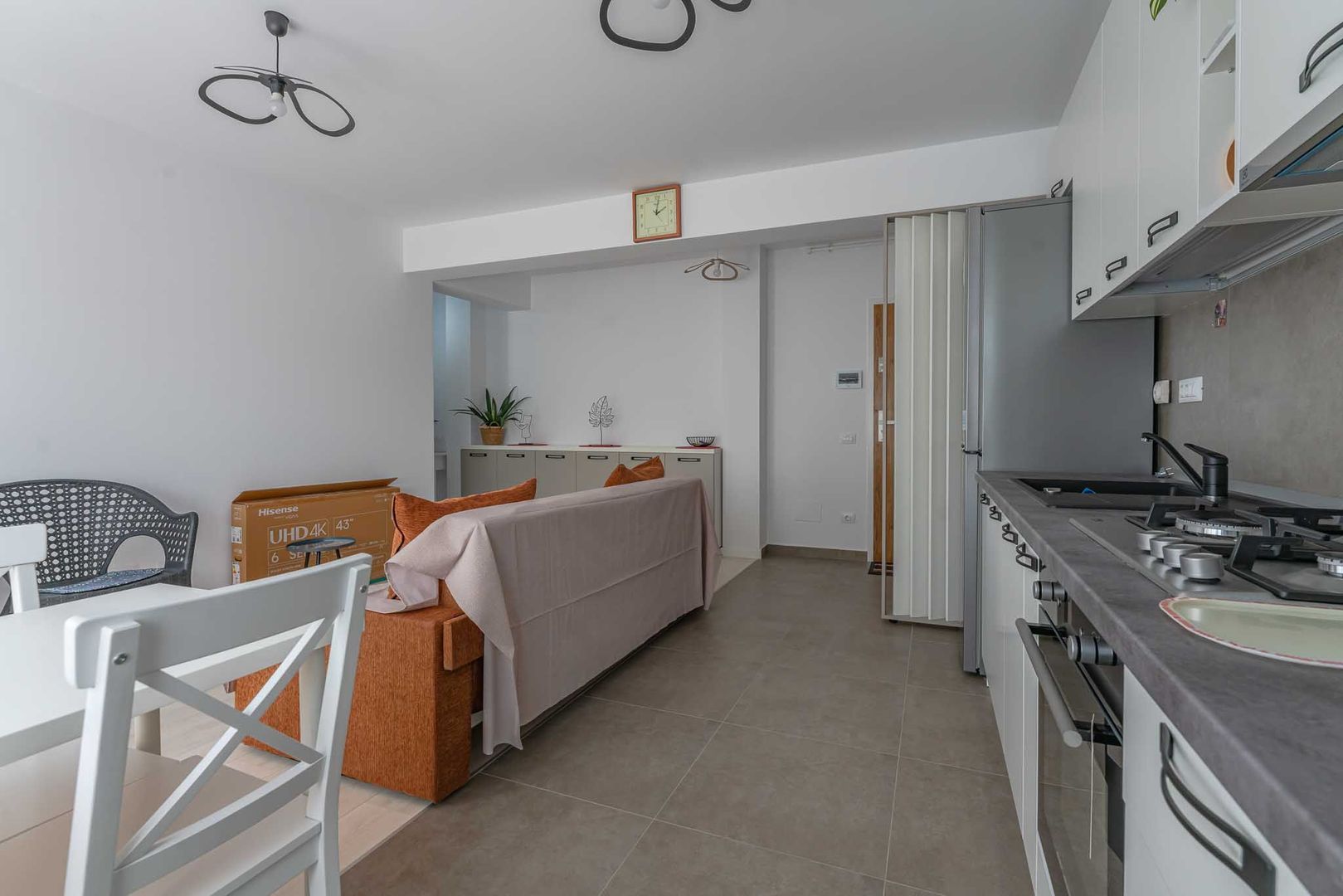 Apartament studio în cartier Noua cu loc de parcare subteran - Poză 2