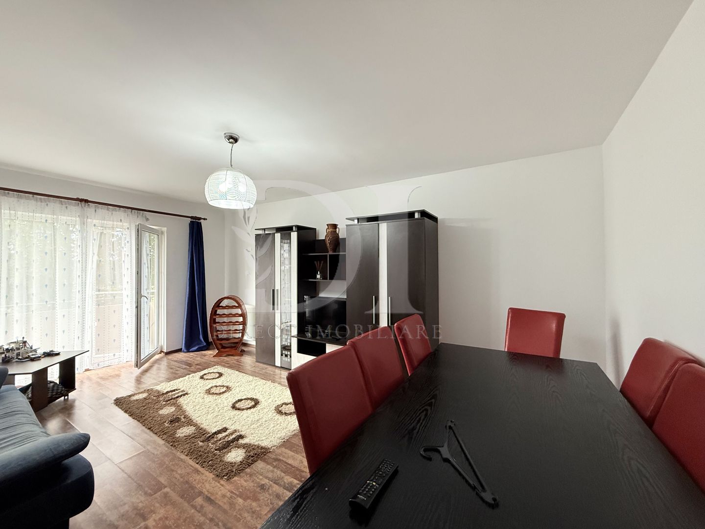 Apartament la cheie / parcare / Zona Terra - Poză 1