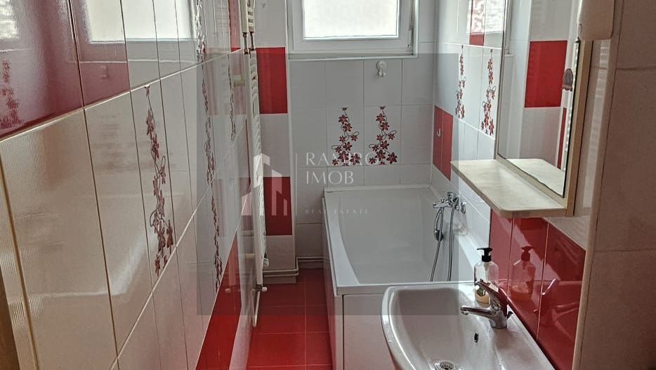 Garsoniera renovata 35 mp/ Metrou 1 decembrie la 3 minute - Poză 5