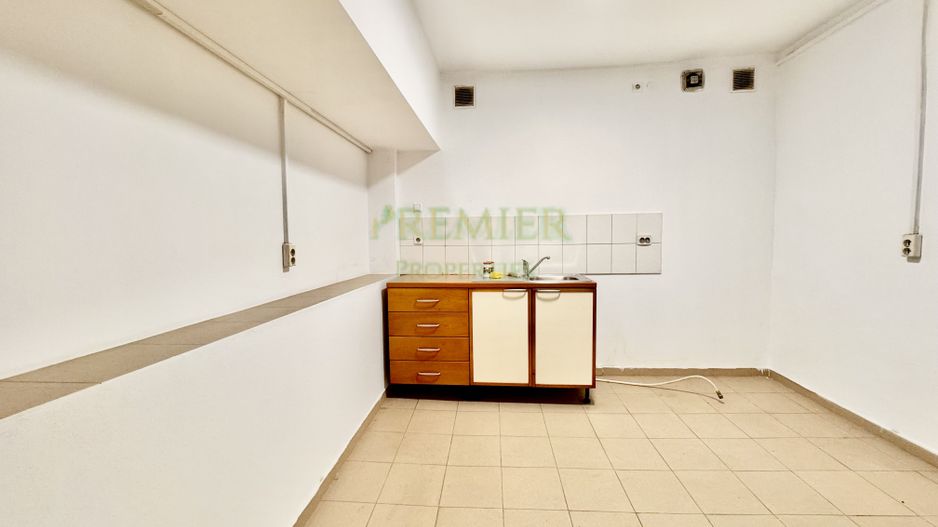 SPATIU 240 MP | 140 PARTER+100 SUBSOL | TRAFIC | VITRINA MARE | FARA HORECA | - Poză 8