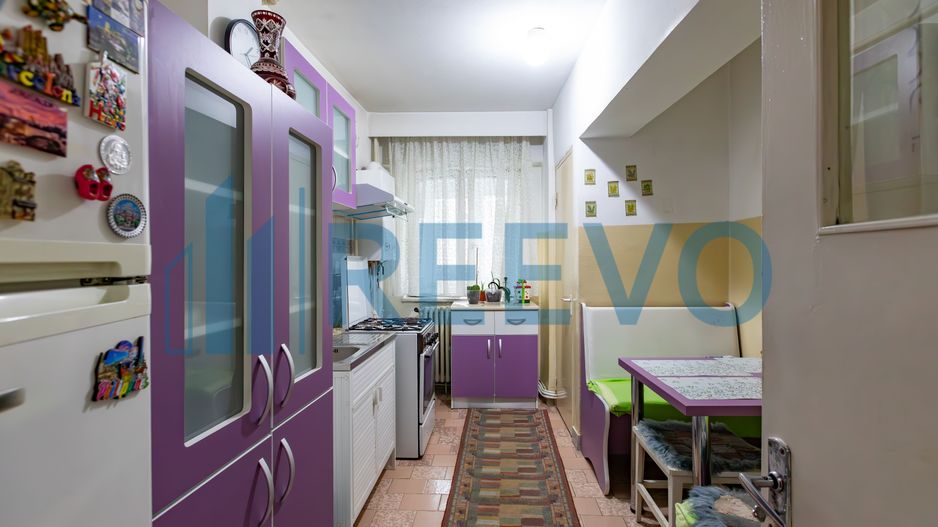 Apartament 4 camere, et. 1, str. 9 Mai, Bacău - Poză 4
