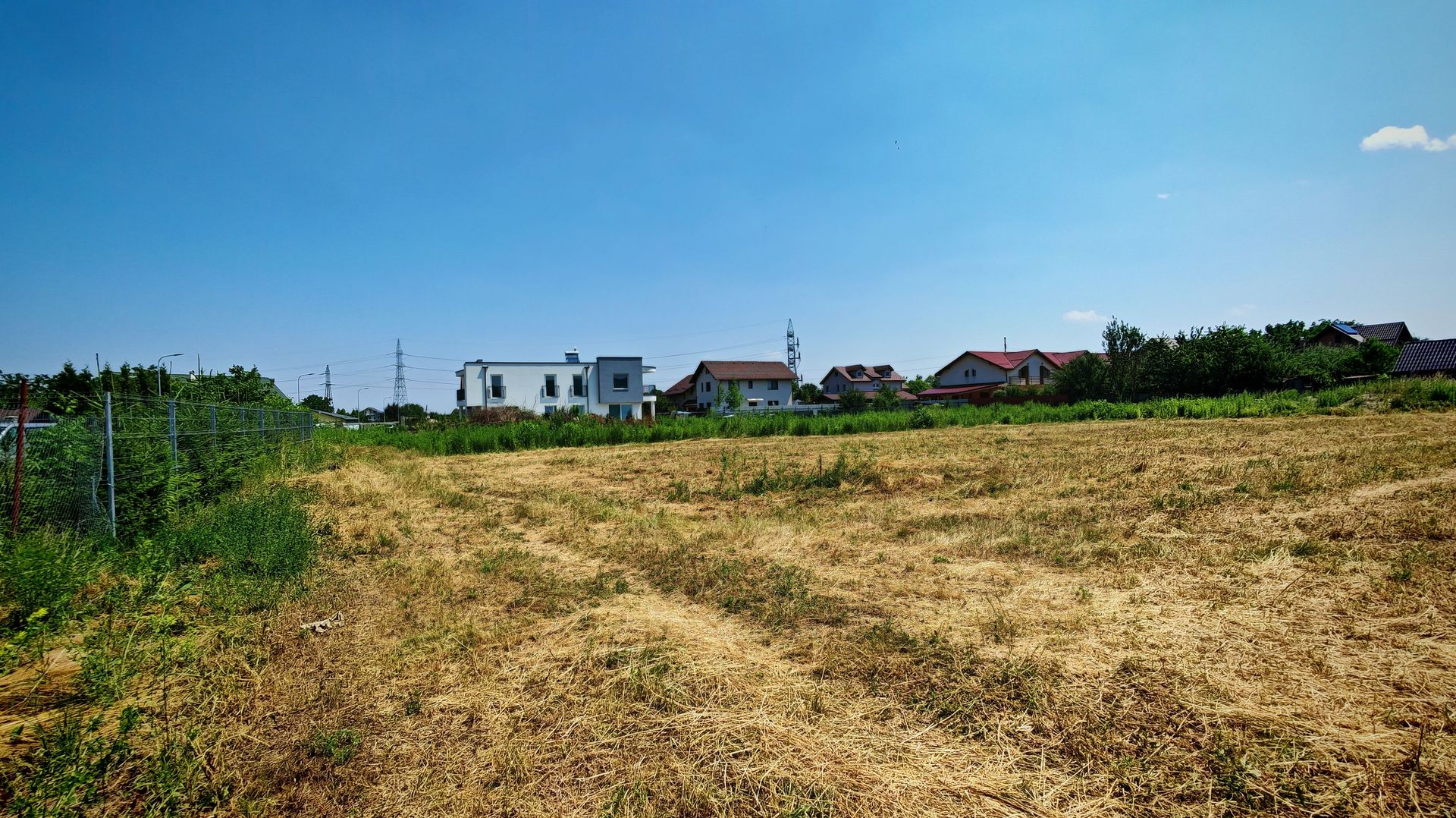 BARTOLOMEU,intravilan,intre case,suprafata de 774 mp,constructii P+2 - Poză 17