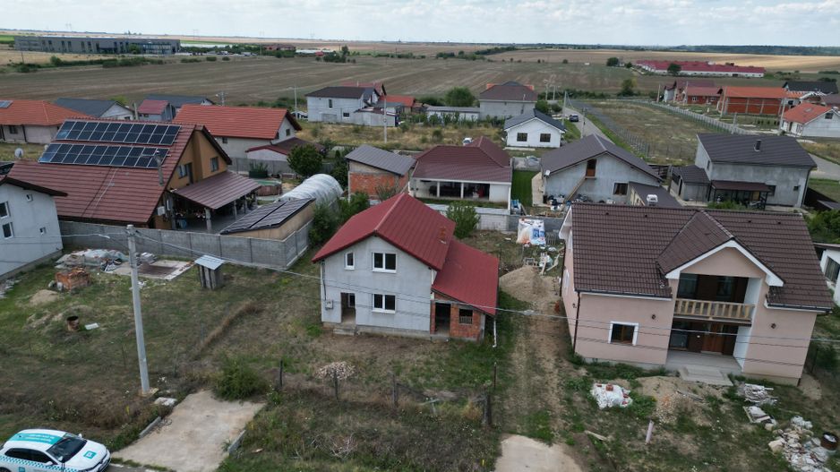 Casa la gri in Frumuseni - Poză 6