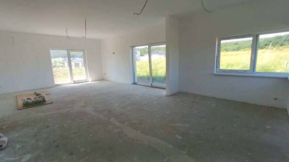 Casă individuală - Corunca-1460 mp teren - Poză 6