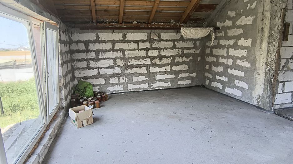 Casa P+M Com Vidra - Poză 18