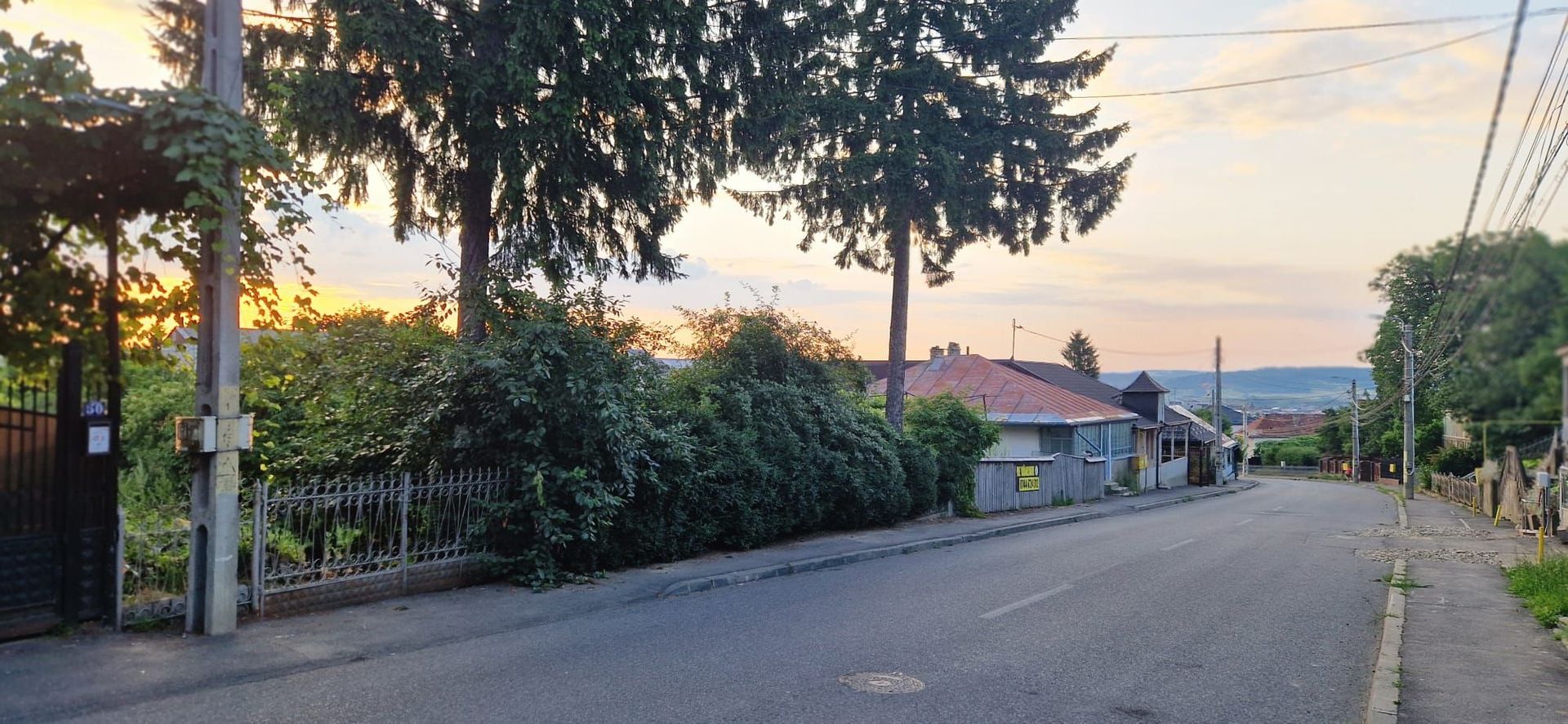 SE VINDE-Teren intravilan central Falticeni - Poză 3