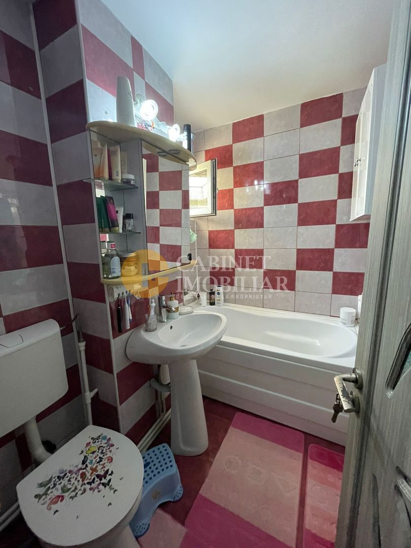 FARA RISC - PODU ROS - LICEUL EMIL RACOVITA - 3 CAMERE - RENOVAT - Poză 11