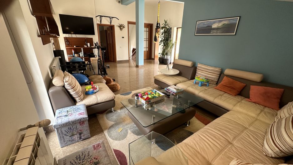 Iancu Nicolae- Vilă impresionantă-8 camere si 772 mp teren- comision 0 - Poză 18