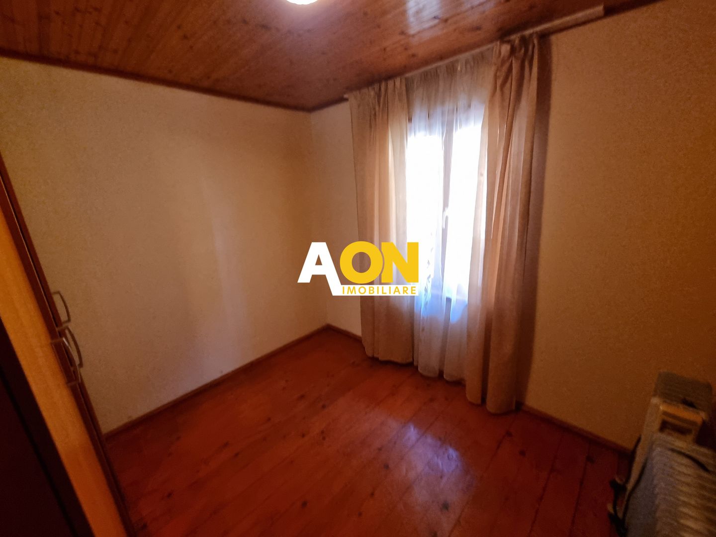 De vanzare casa P+M in stil rustic, 312 mp teren, Barabant - Poză 8