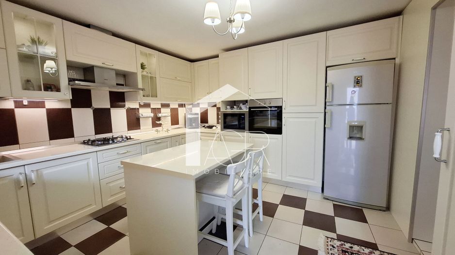 Casa P+M, cu 5 camere, zona Central - Poză 5