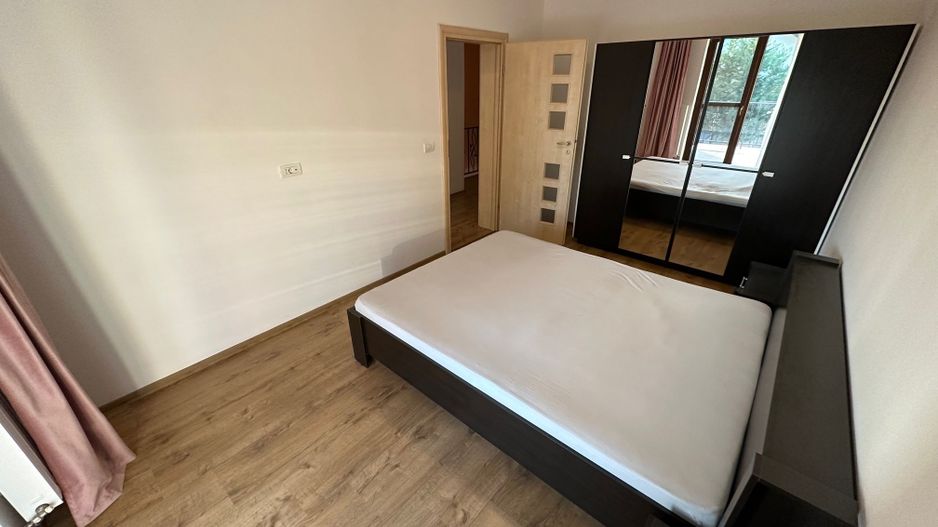 Casă / Vilă cu 4 camere de vanzare  în zona Aradului - Poză 17