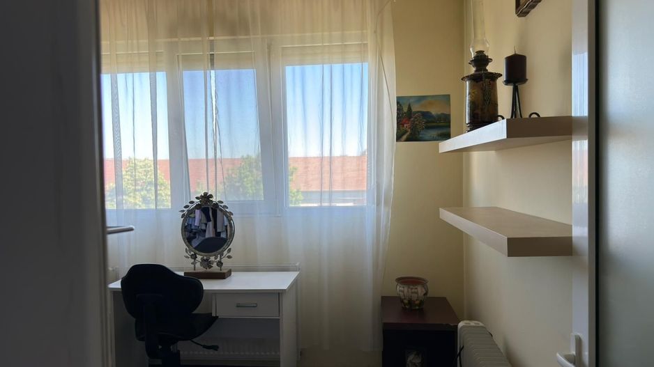 Ap 3 camere, decomandat,etaj 5 – zona Piața Rogerius.Pret 108.000 euro - Poză 8
