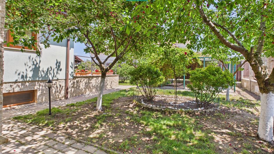 Casă cochetă în Sânleani - Cartierul Florilor - Poză 43