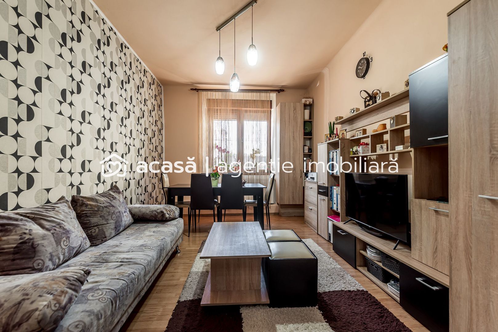 Apartament în centru cu acces auto și garaj propriu - Poză 2