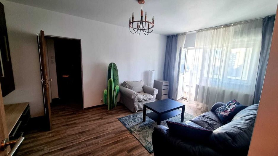 2 camere -54 mp- Mega Mall - Poză 8