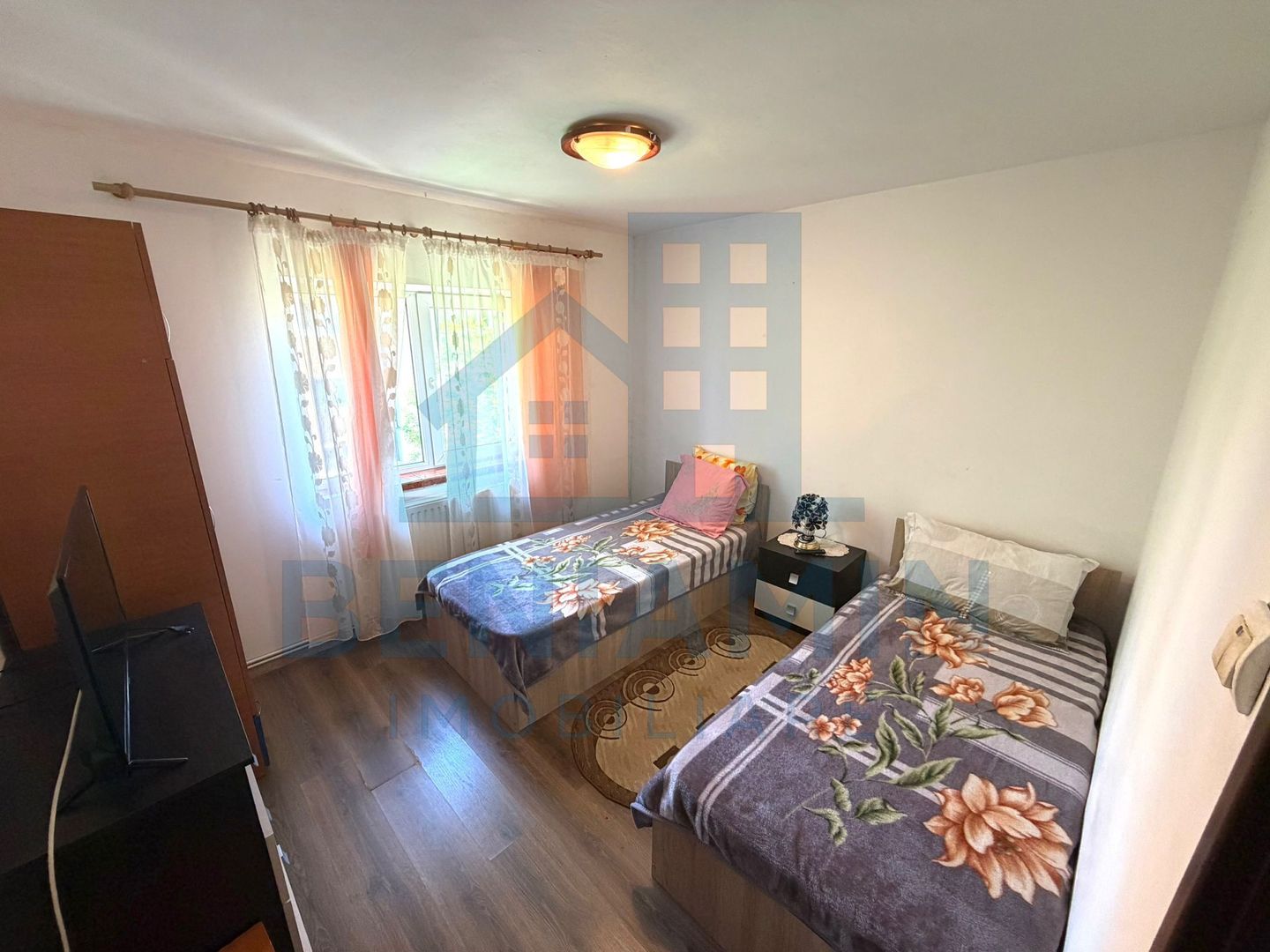 3 camere decomandat etaj 3 Bigul Nou -centrala -72mp - Poză 5