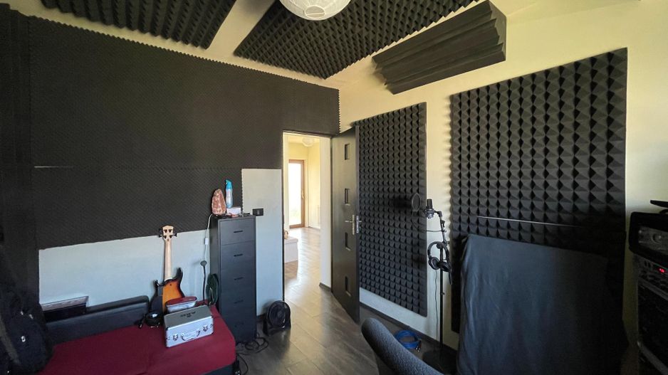 Casă individuală complet mobilată și utilată | Moșnița Nouă| - Poză 5