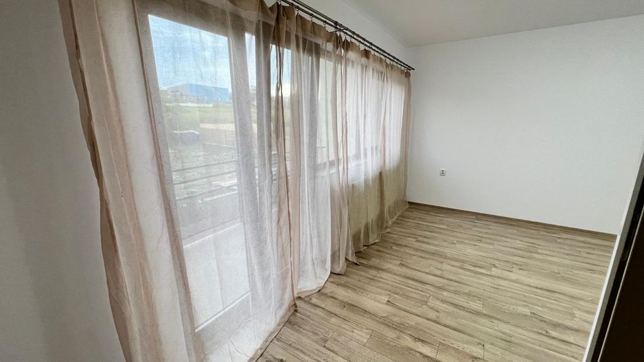 Casa cu 7 camere | 3 balcoane | Garaj | 220 mp + 80 mp curte | Cartier Panorama - Poză 18