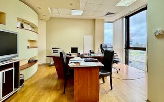 Spațiu pentru birouri langa Funshop Buziașului - Poză 7