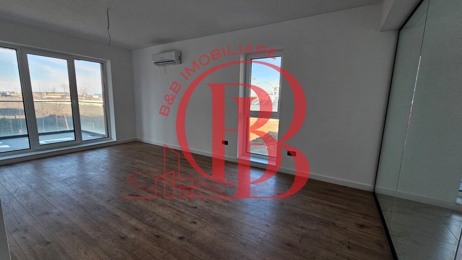 4 camere finalizat Complex Premium-piscina - pista alergare in incinta - Poză 3