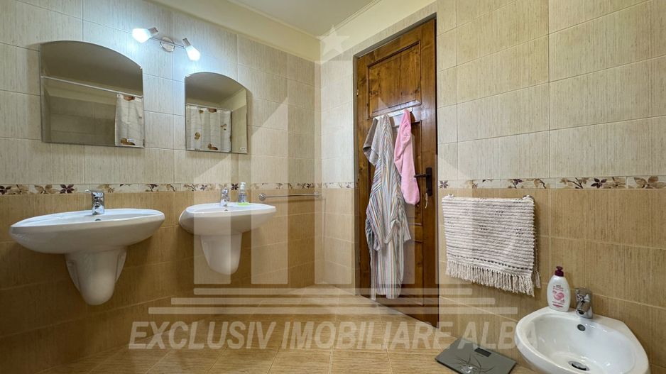 Casa individuala | De vanzare | 200 mp | 8140 mp teren | Oarda de Sus - Poză 12