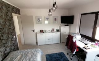 Casa moderna cu 4 camere, La  CHEIE in Poplaca - Poză 5