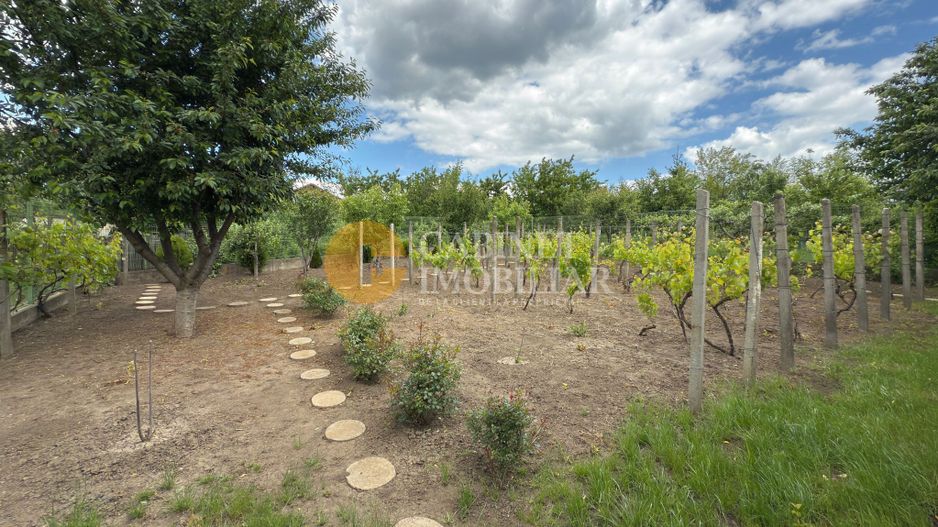 Proprietate deosebită în Aroneanu – 2 case pe teren generos de 1209 mp - Poză 10