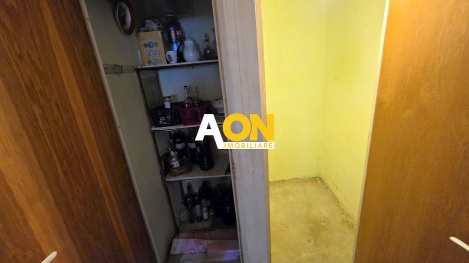 Apartament 4 camere, etaj 1, cu garaj si boxa, zona Scolii M. Eminescu - Poză 11