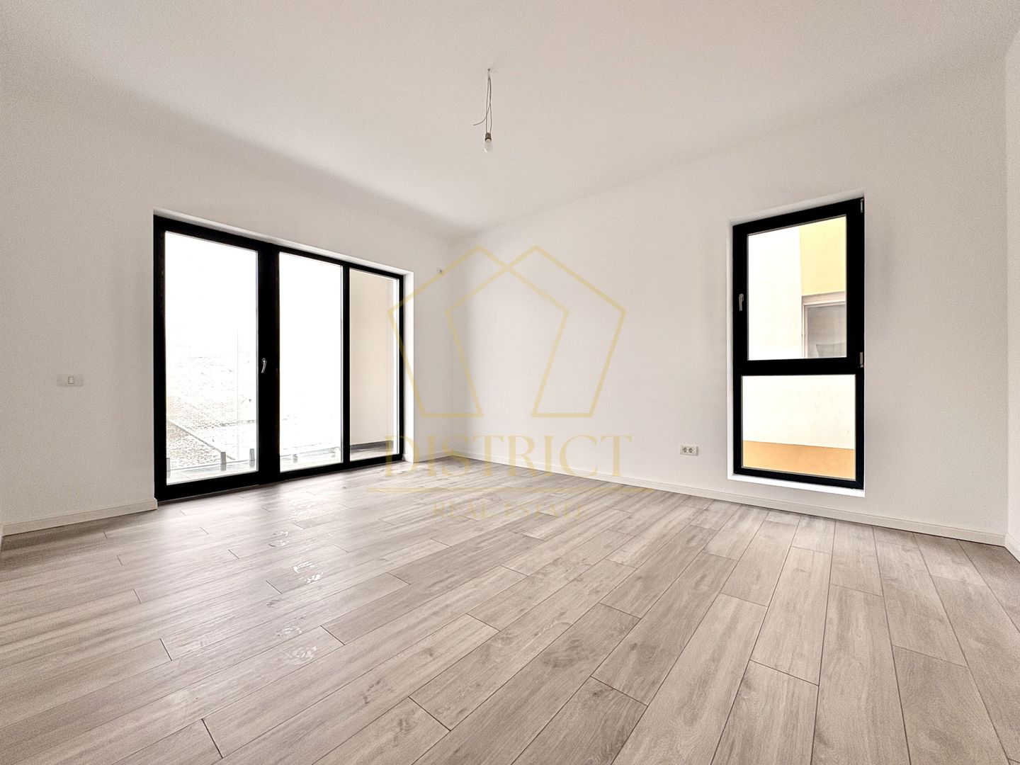 Apartament luminos cu 2 camere si bucătărie închisă | Giroc | Hotel IQ - Poză 1