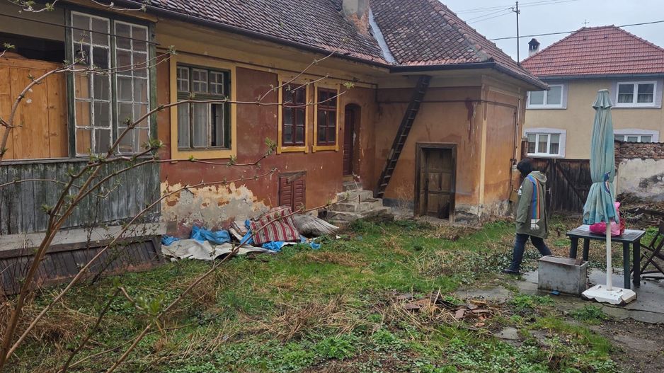 Casă / Vilă cu 5 camere de vânzare în Central, Rasnov - Poză 2