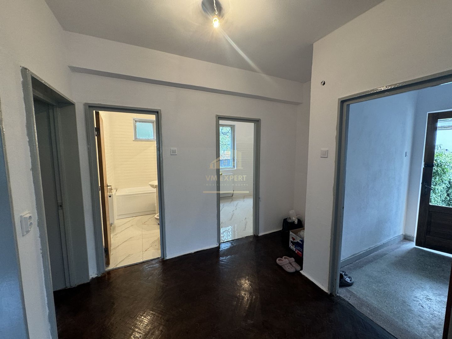 APARTAMENT IN CASA TIP DUPLEX 3 CAMERE+ TEREN 89 MP CAMPULUNG - Poză 8