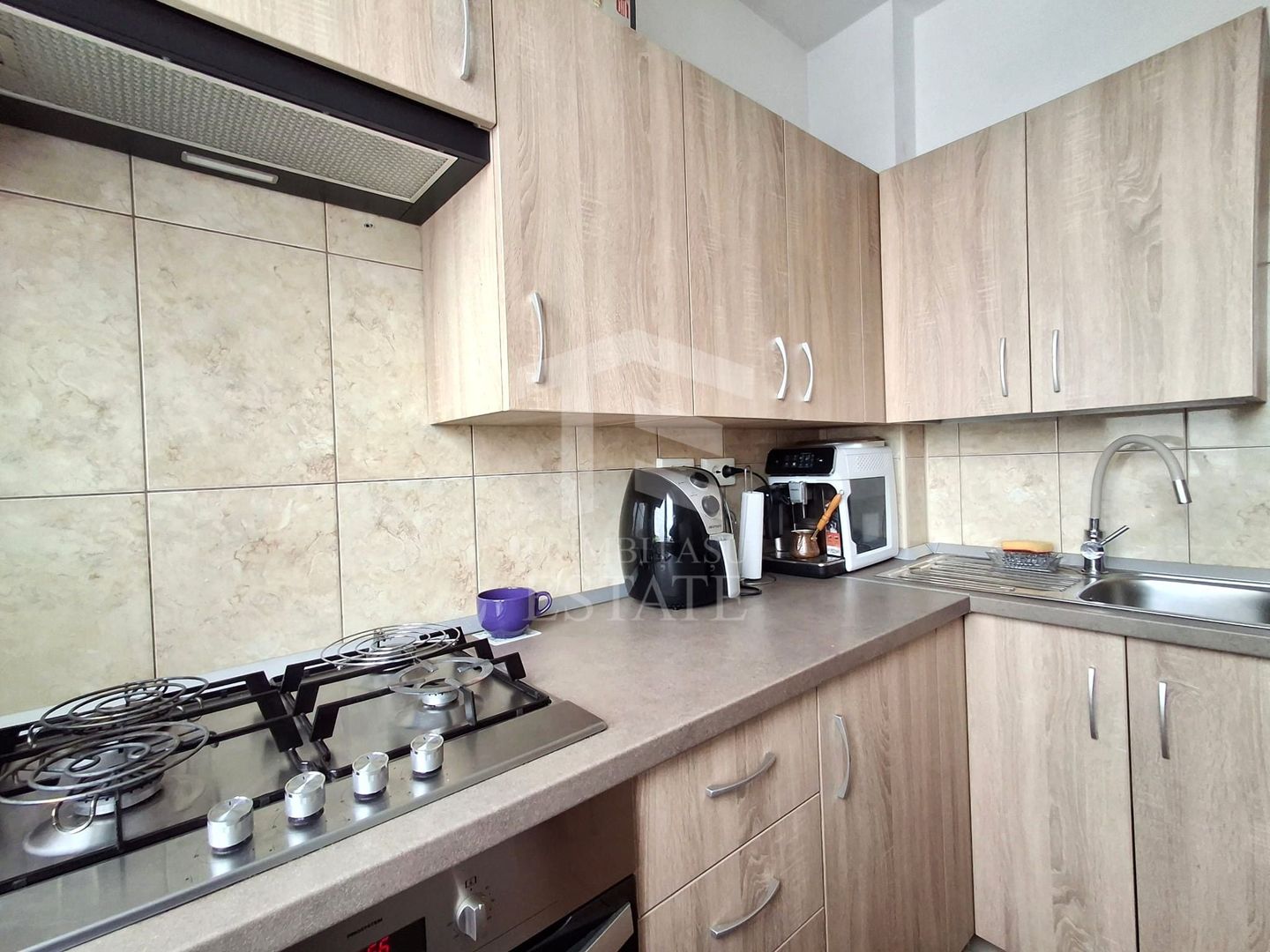 De Vanzare Apartament 2 Camere  zona Magheru - Poză 8