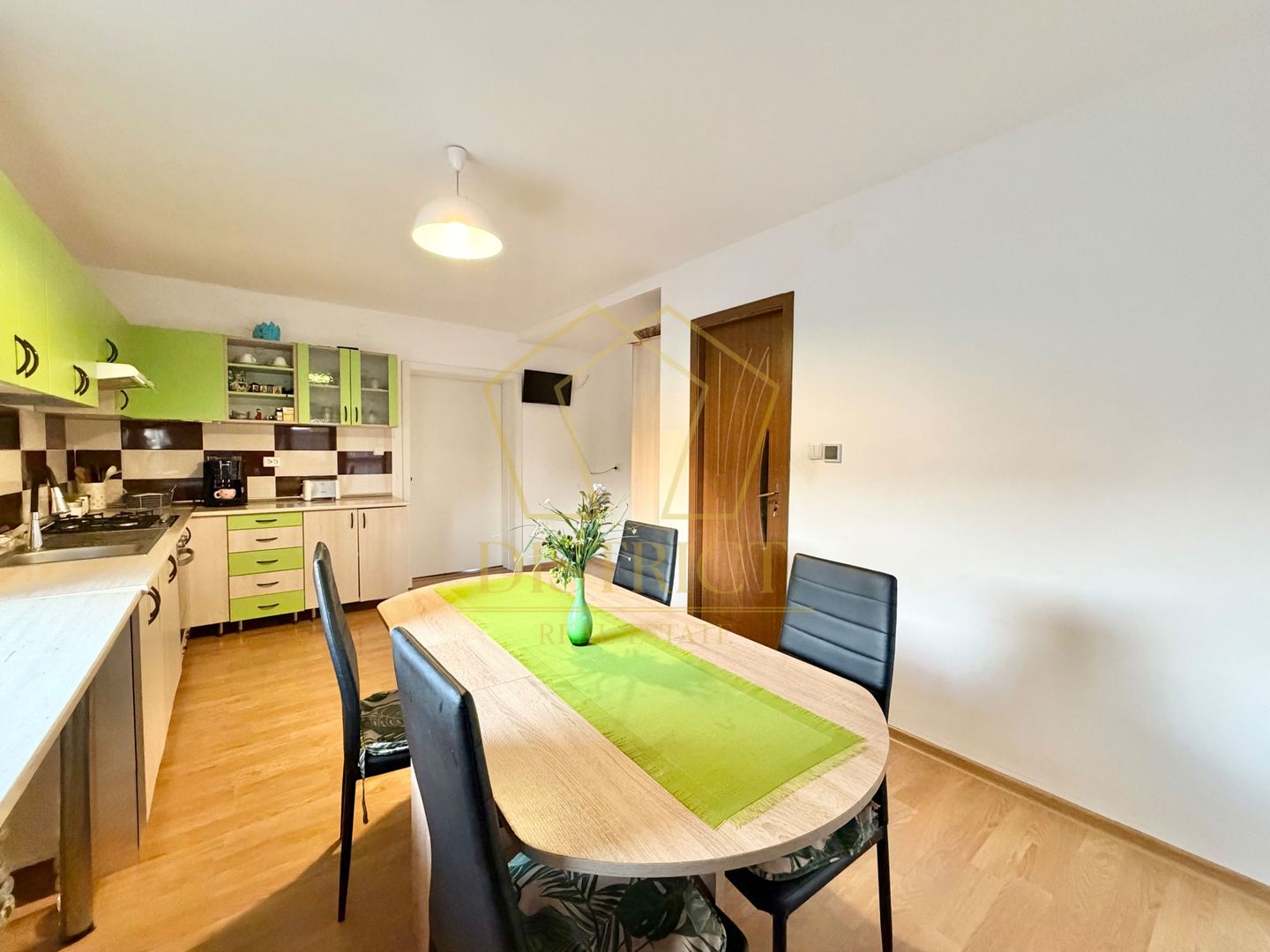 Duplex cu 4 camere si 2 bai complet mobilat si utilat in Giroc langa Zone 2. - Poză 7