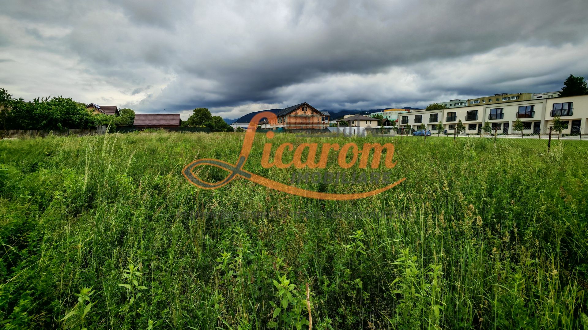 BARTOLOMEU,intravilan,intre case,suprafata de 774 mp,constructii P+2 - Poză 13