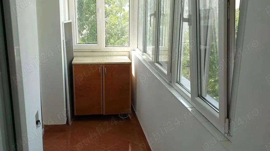 2 camere - Titan - Poză 8