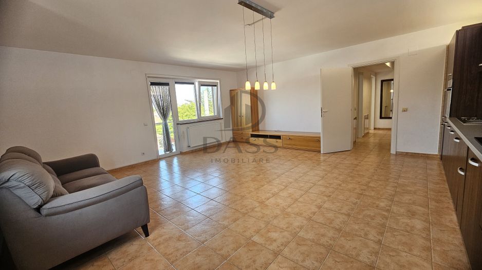 Apartament de inchiriat 6 camere 179 mp Etaj 2 + mansardă - Poză 28