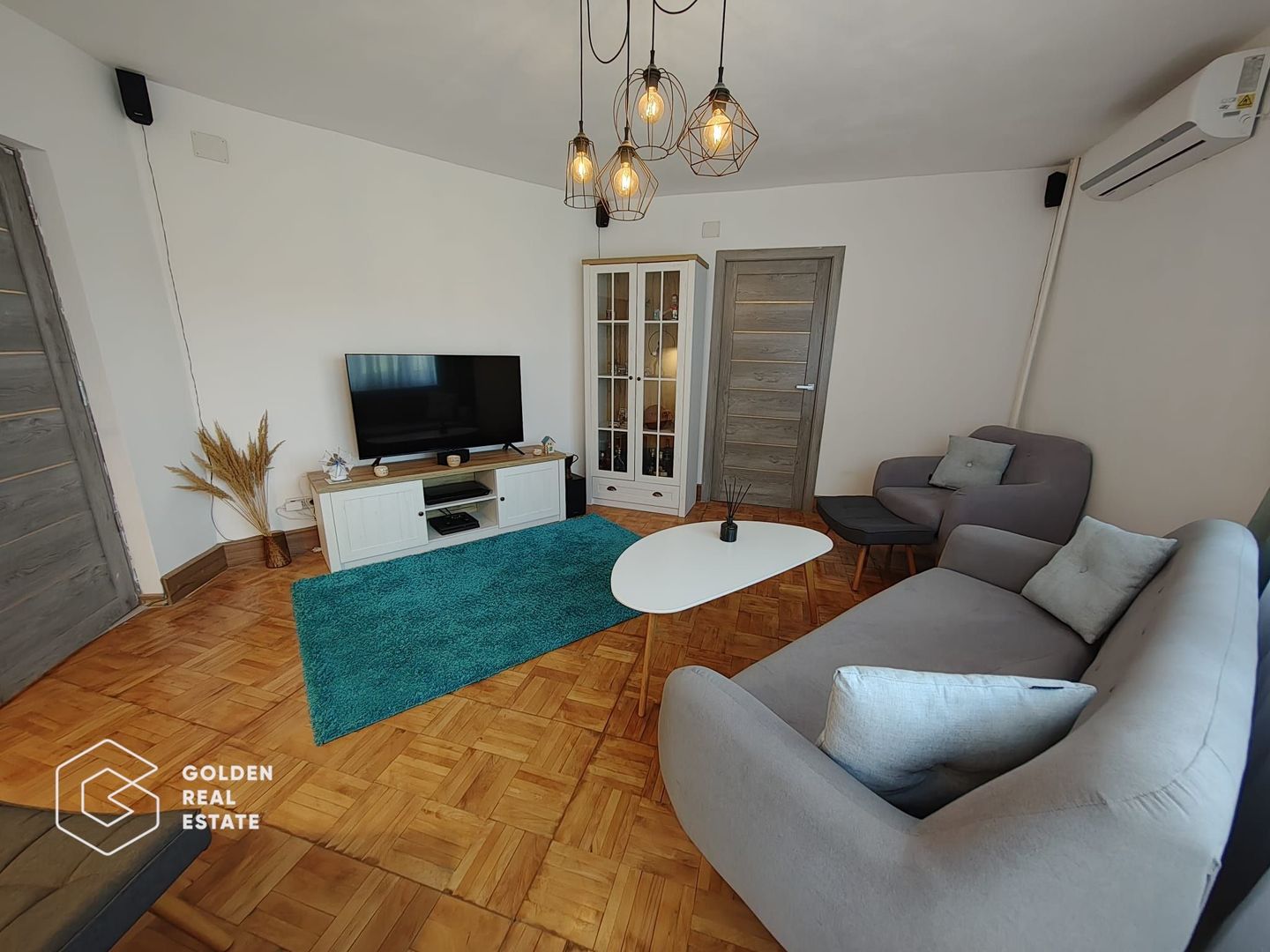 Apartament cu 3 camere în zona Miorita - Poză 2