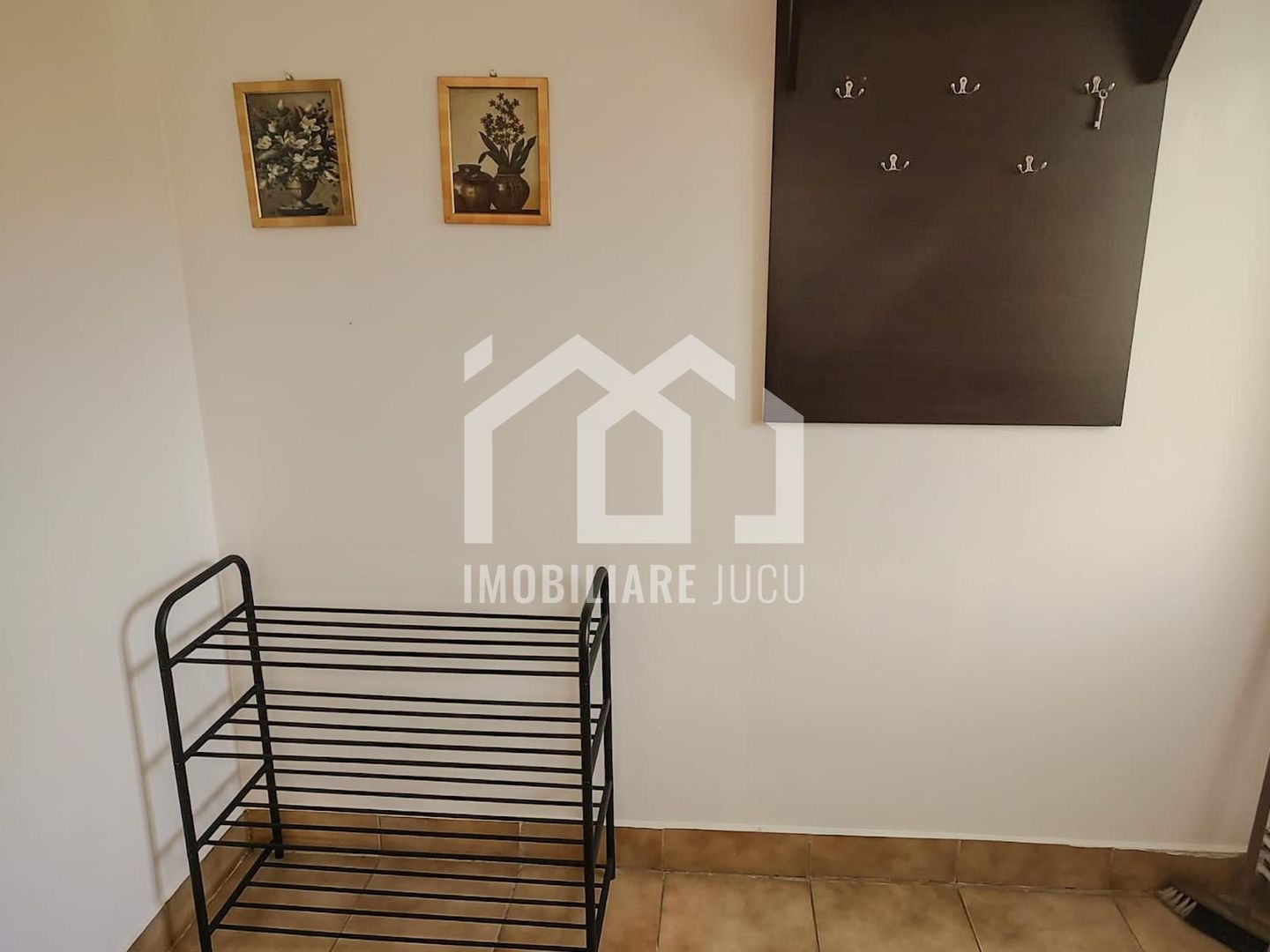 De Inchiriat Casa Individuala cu 3 camere, Garaj, Jucu de Mijloc - Poză 9