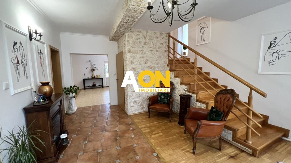 Casa de vanzare - 5 Camere, 2 Bai,  Garaj, 1000mp Teren - Poză 4