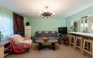 Casa vintage în com. Uliesti, jud. Dâmbovița cu livadă generoasă și anexă - Poză 4