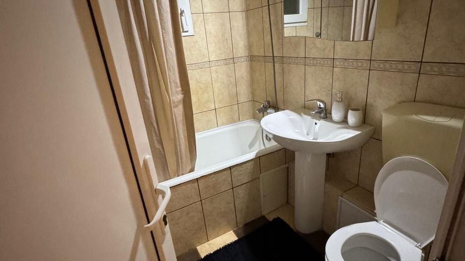 Apartament incapator cu trei camere, zona Iancuui - Poză 8