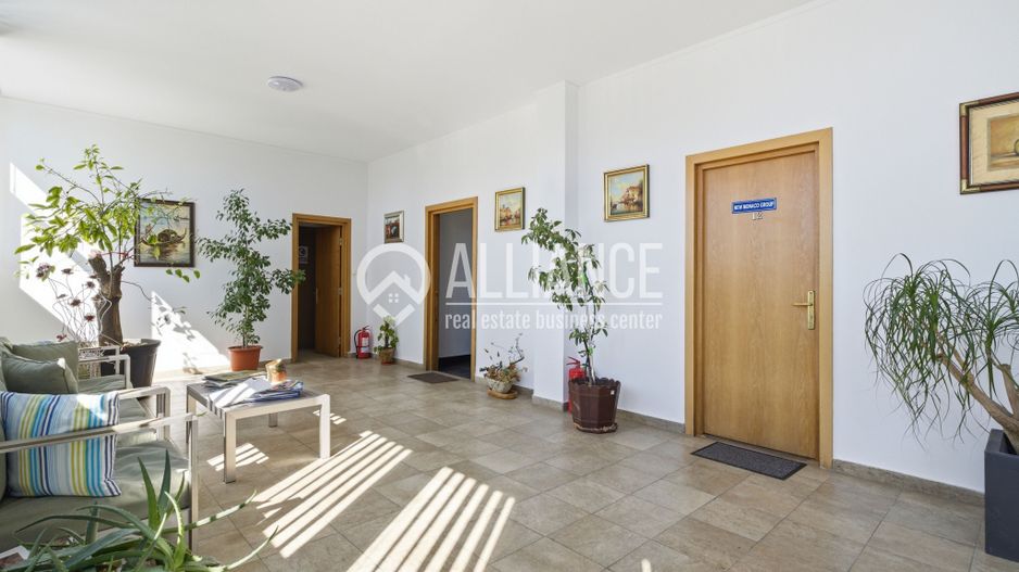 FALEZA NORD cladire multifunctionala 4600 mp cu acces din Bdul Mamaia! - Poză 19