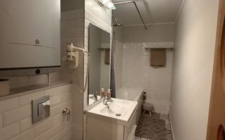 De Inchiriat Garsoniera Bd. Unirii -Traian, decomandata, renovata - Poză 2