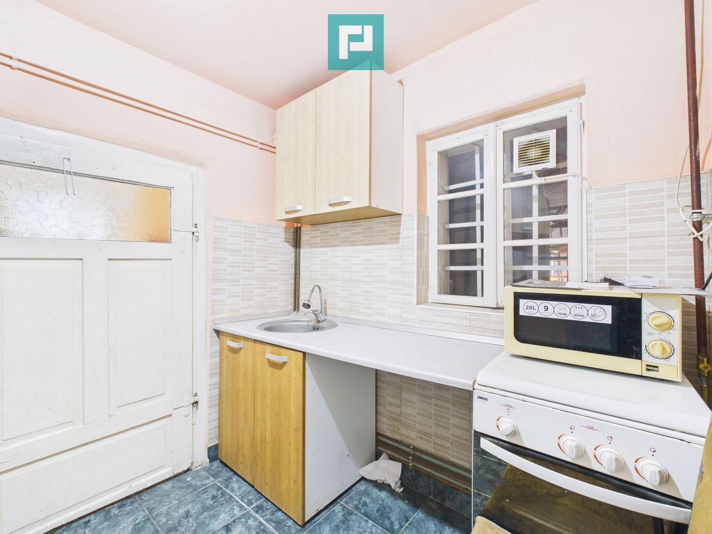 Spațiu comercial central cu vad comercial - Poză 10