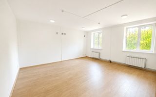 Chirie spatiu comercial/birou 79.9 mp, str. Alexandr Puşkin, Rîșcani - Poză 2