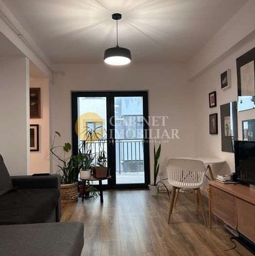 2 camere Decomandat - mobilat - loc parcare - boxa - intabulat - Poză 1
