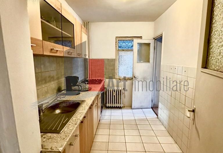 Apartament 3 camere Gorjului - Poză 1